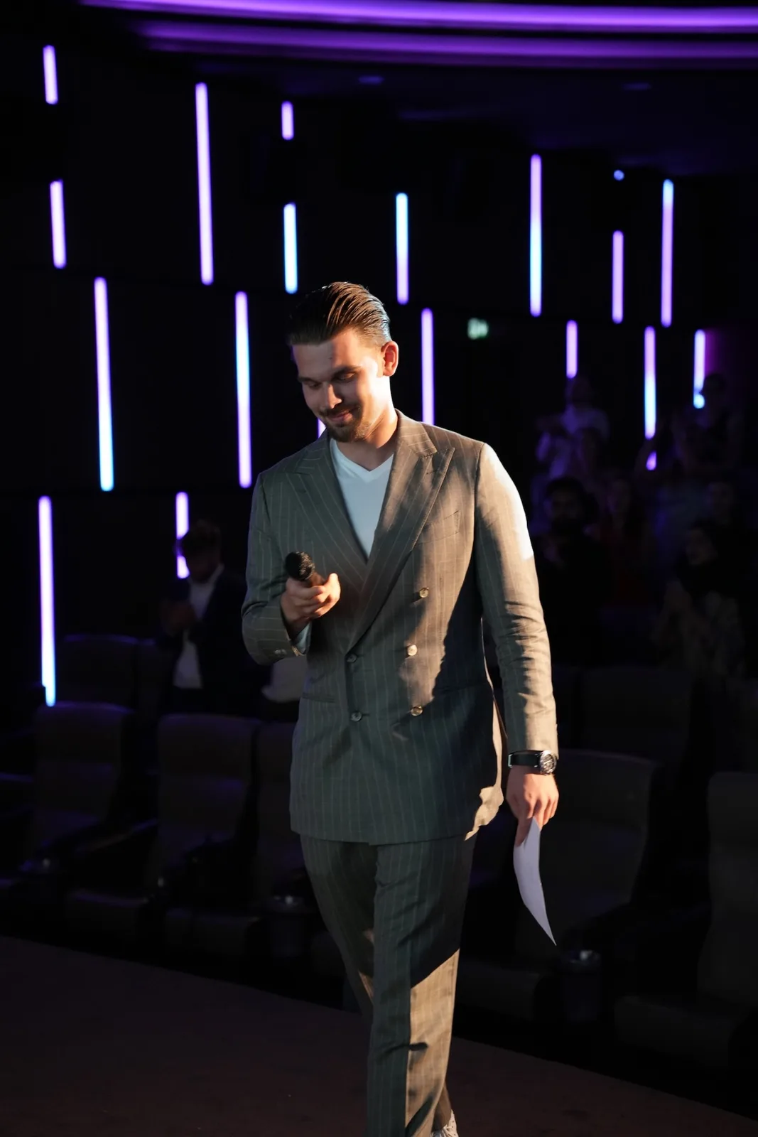 Jonathan Czwikla on stage in front of an audience